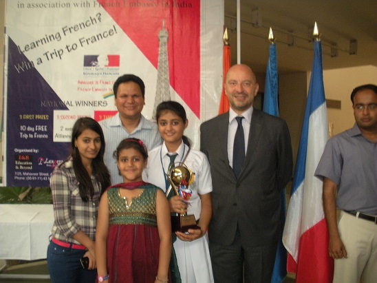 His Excellency Mr. François Richier, Ambassador of France to India with Team Frehindi